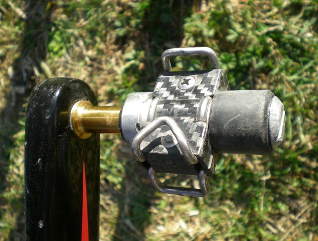 pedale in carbonio