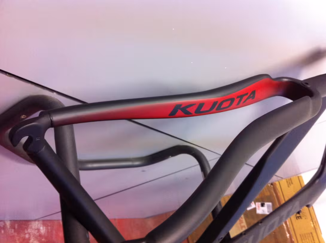 BIKE COLOR riverniciature - particolare sfumatura interno fodero